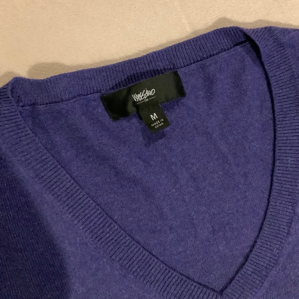 Mossimo Purple M V-neck Sweater Timeless Classic Cottagecore Golf Officecore